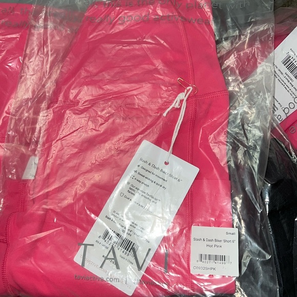 TAVI STASH & DADH BIKER SHORTS HOT PINK NWT - Picture 4 of 6